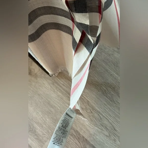 Burberry Cream and Black Plaid Scarf - Picture 4 of 7